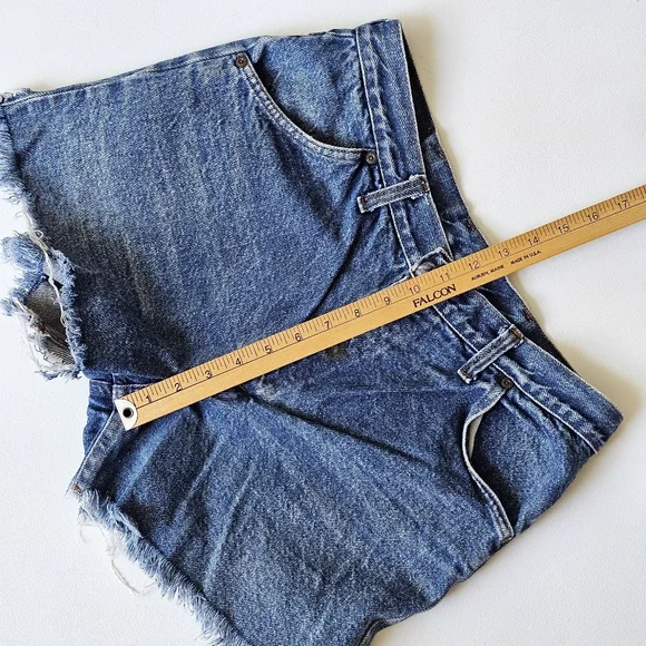 Vintage 90s Gap Denim Cut Off Shorts High Rise 30” Waist Size M Blue Jean - Picture 12 of 14